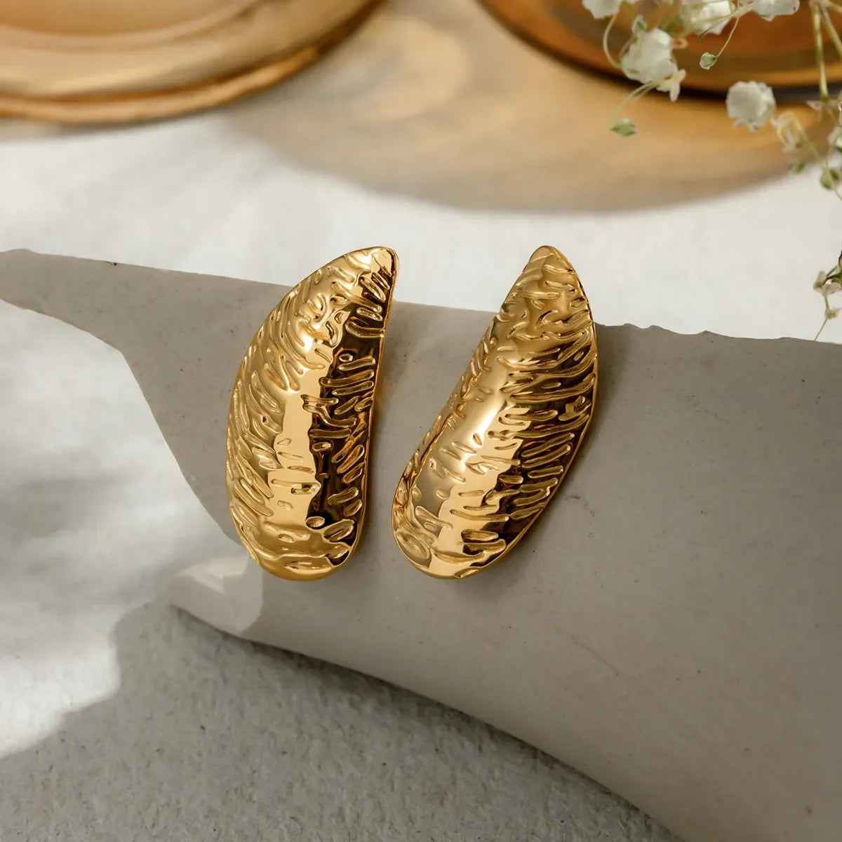 ARETES GOLD GLOW TRENDY