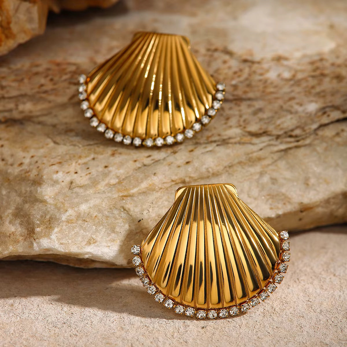 ARETES CONCHA CIRCONES