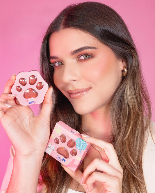 Rubor Cat Blush Trendy con Diseño de Mano de Gatito en Tonos Rosa y Coral - Amorisa Accesorios
