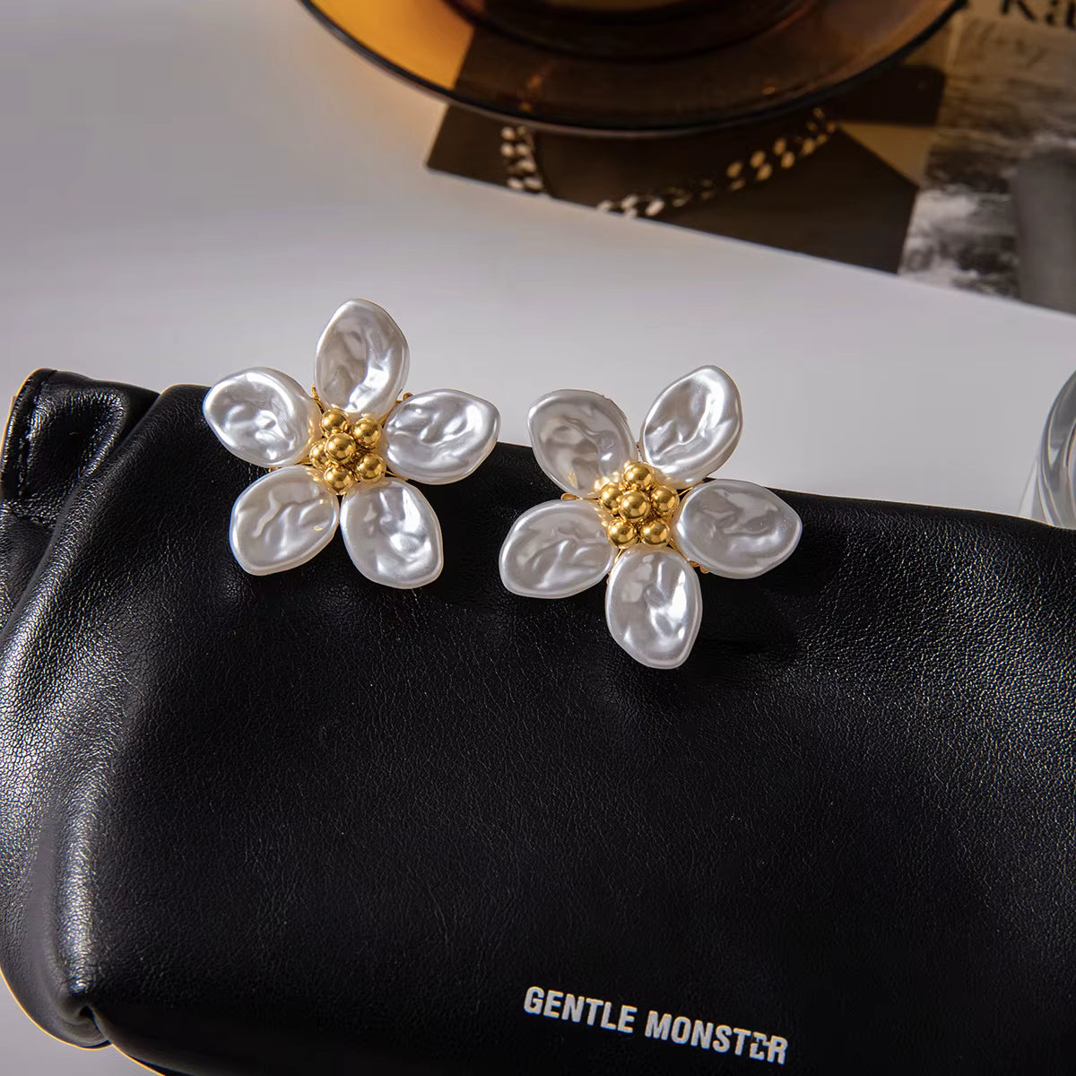 ARETES FLOR PERLADA