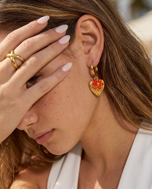 Aretes Candongas Corazón Flor Roja 18k | Amorisa Accesorios