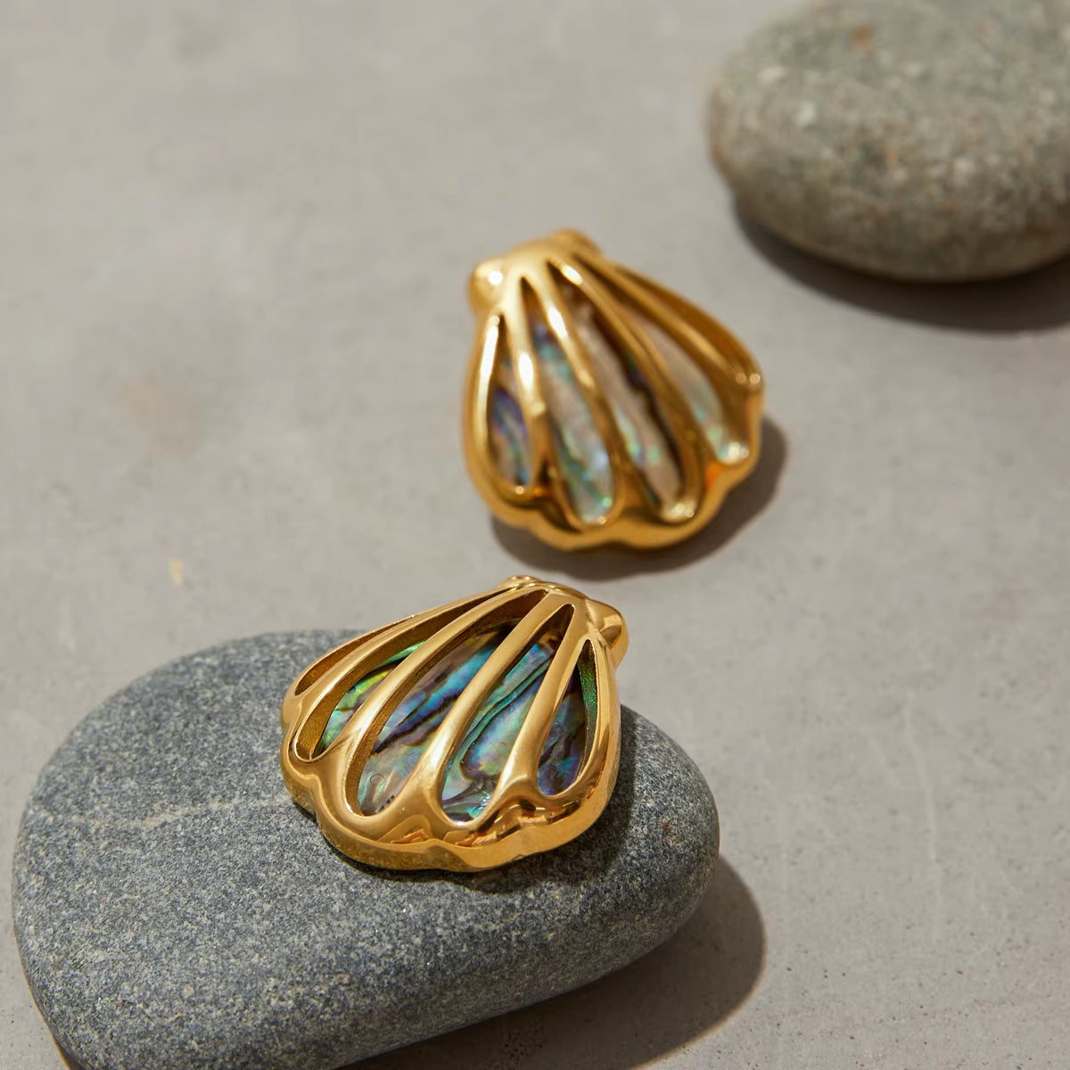 ARETES CONCHA BOHO