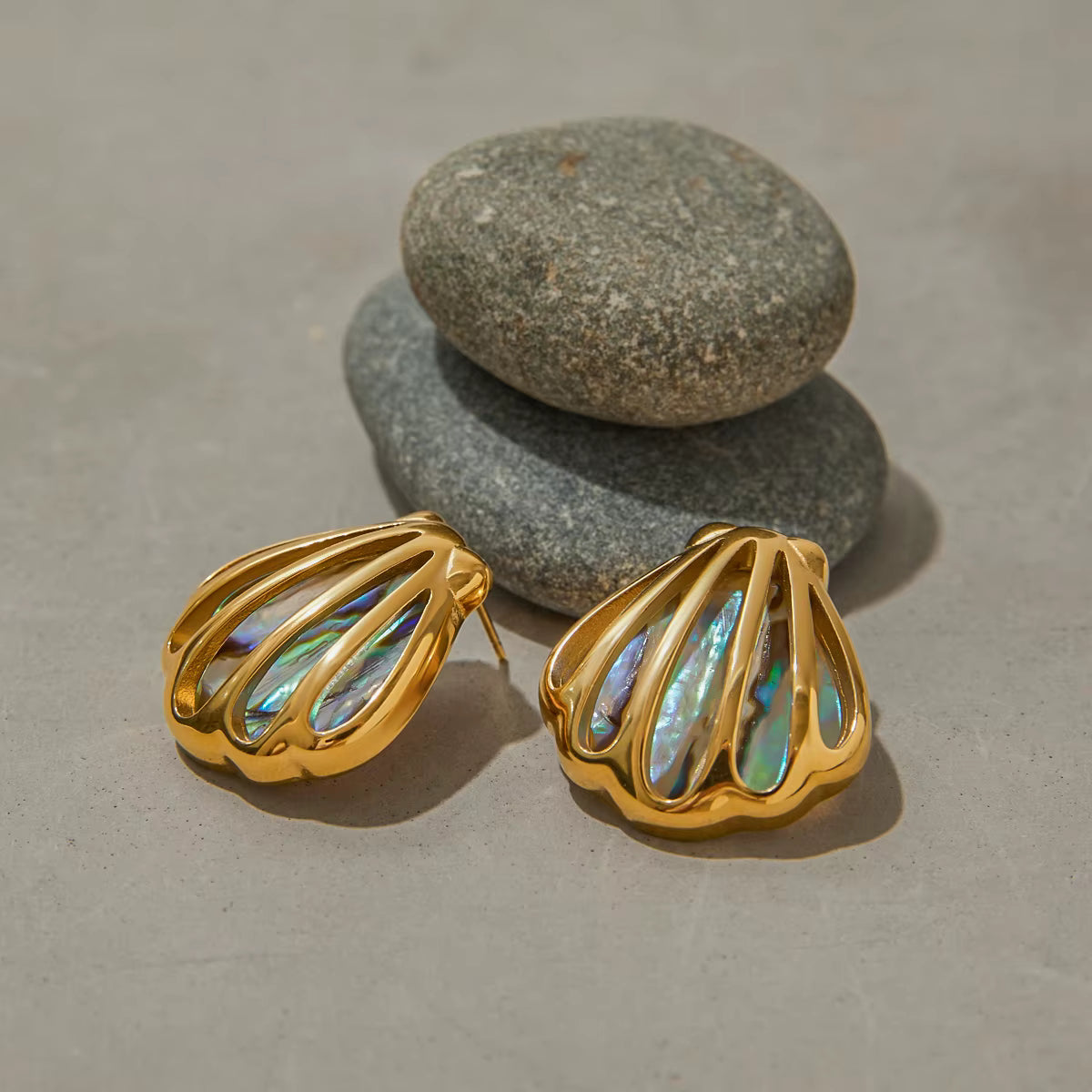 ARETES CONCHA BOHO
