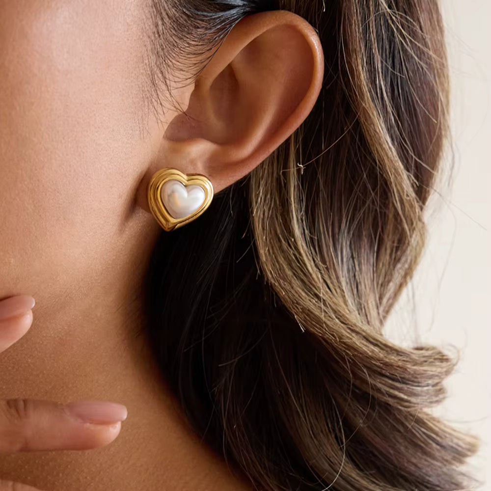 ARETES CORAZON WHITE