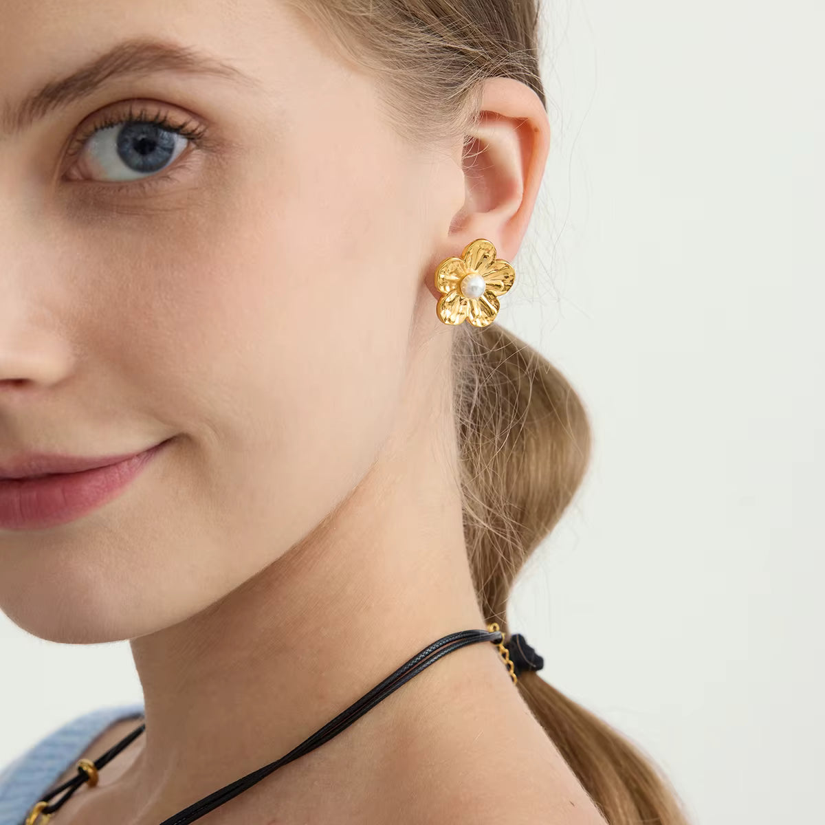 ARETES CLIP FLOR